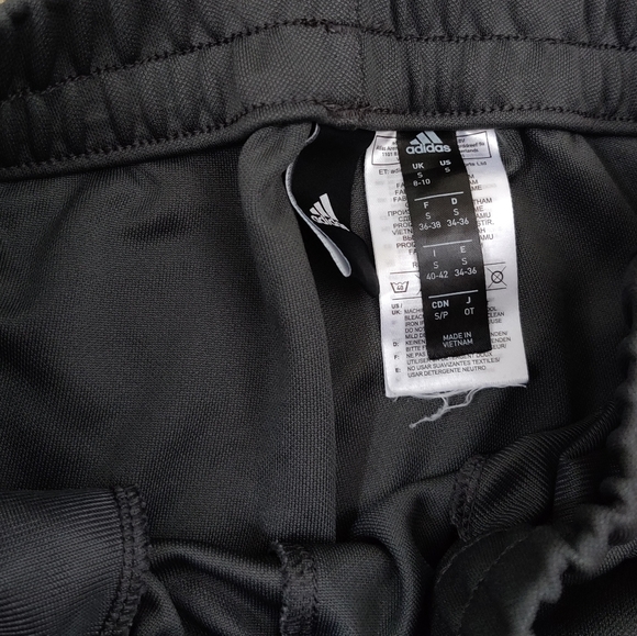 2 GUC Adidas track pants - Picture 8 of 9